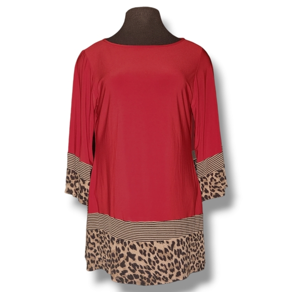 ⭐️ 4x for $20 Coco Bianco 3/4 Bell Sleeve Red, Stripes & Leopard Dipped Blouse - Picture 2 of 5